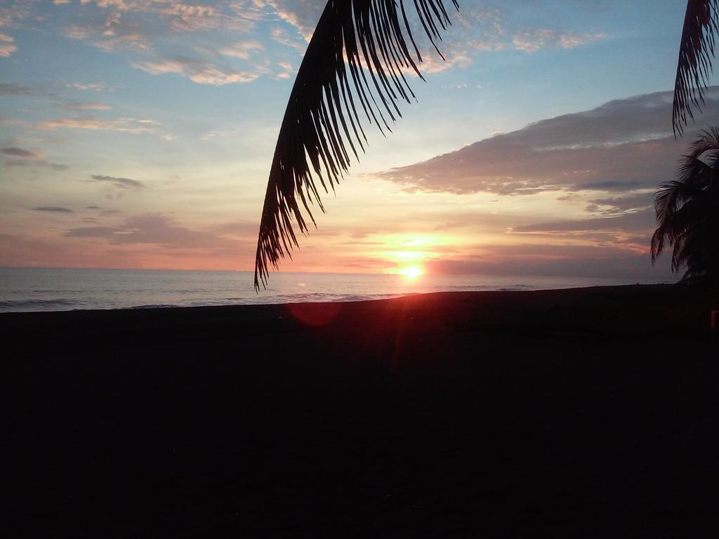 Bungalows Familiares Monterrico Luaran gambar