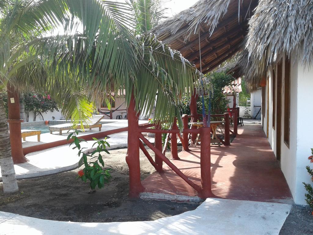 Bungalows Familiares Monterrico Luaran gambar
