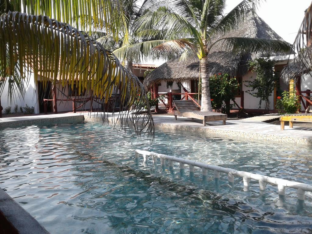 Bungalows Familiares Monterrico Luaran gambar