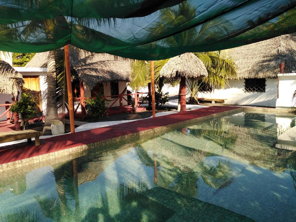 Bungalows Familiares Monterrico Luaran gambar